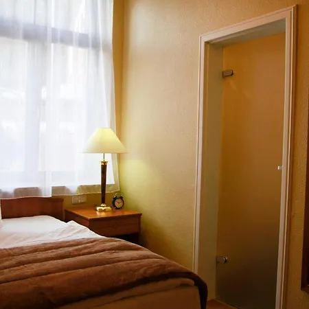 Hotel Fründts 3*